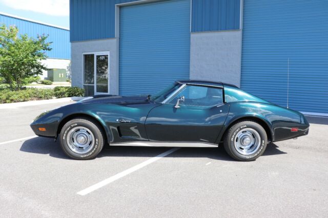 Chevrolet Corvette 1976 image number 1