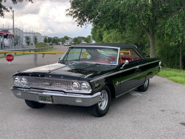 Ford Galaxie 1963 image number 34