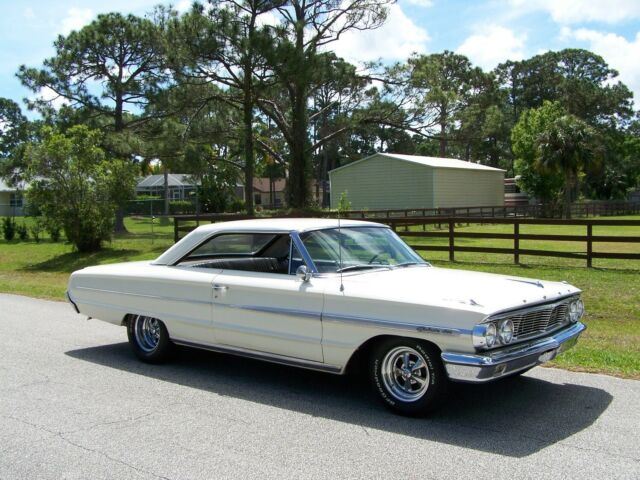 Ford Galaxie 1964 image number 30