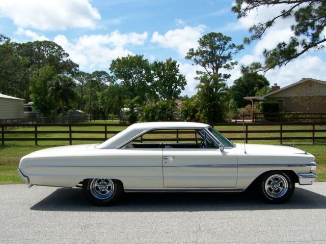 Ford Galaxie 1964 image number 31