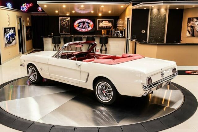 Ford Mustang 1965 image number 17