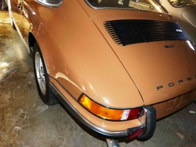 Porsche 911 1972 image number 32