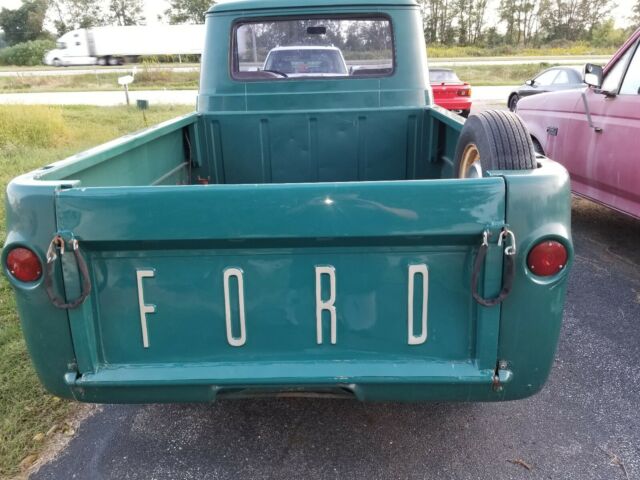 Ford E100 1962 image number 25