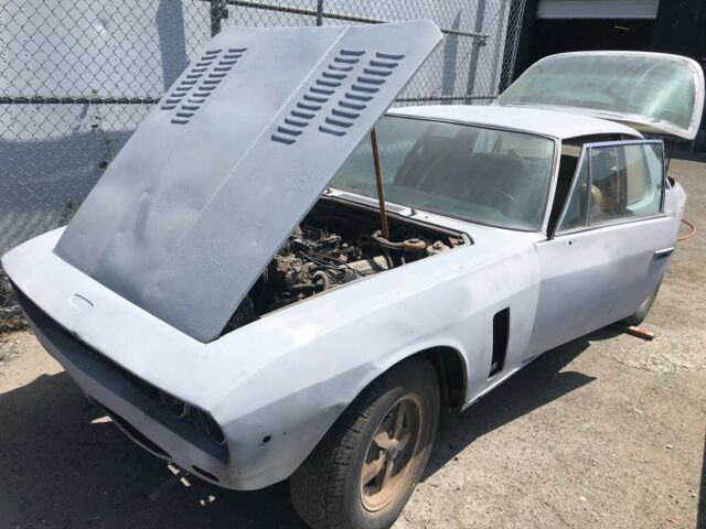 Jensen Interceptor 1972 image number 26