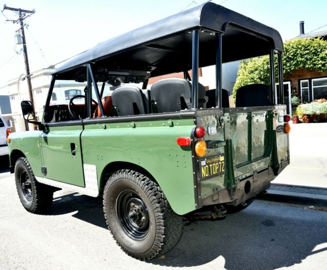 Land Rover Defender 1972 image number 28