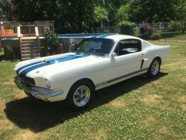 Ford Mustang 1965 image number 0