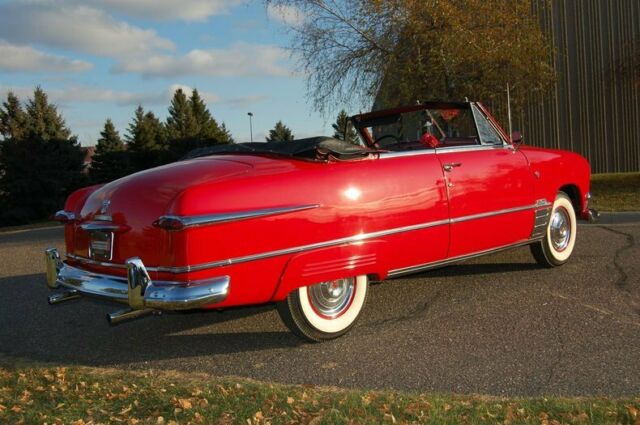 Ford Deluxe 2 Door Convertible 1951 image number 10