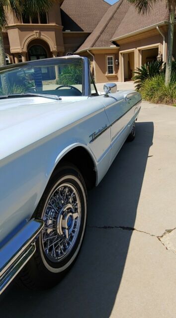 Ford Thunderbird 1964 image number 3