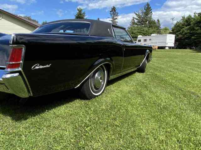 Lincoln Continental Mk III 1970 image number 12