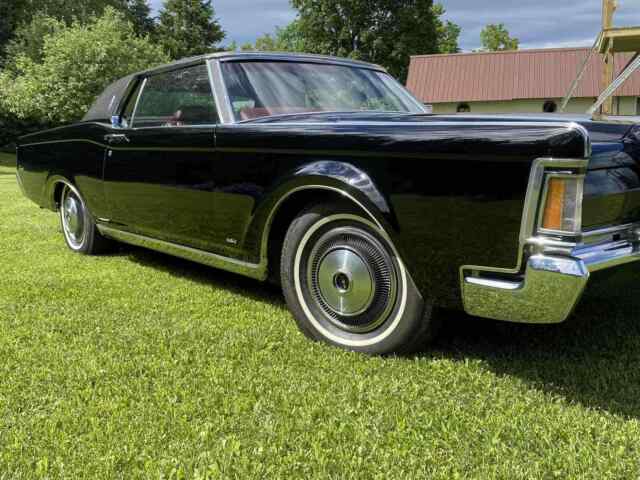 Lincoln Continental Mk III 1970 image number 31