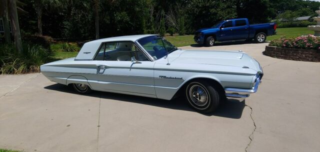 Ford Thunderbird 1964 image number 2