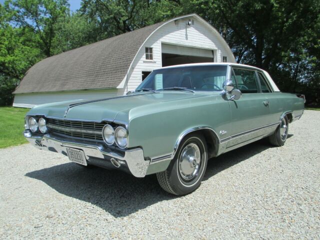 Oldsmobile Cutlass 1965 image number 2