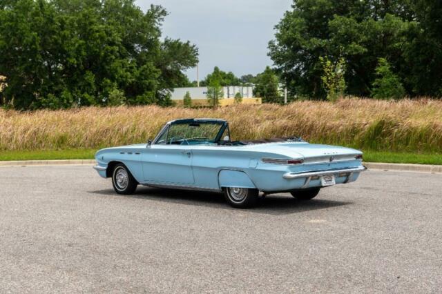 Buick Skylark Convertible 1962 image number 31