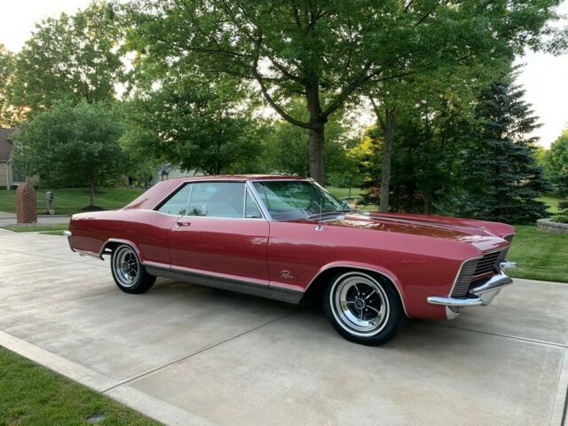 Buick Riviera 1965 image number 15