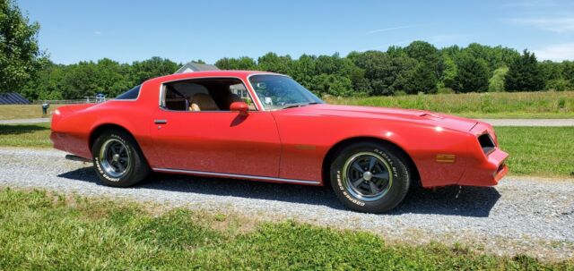 Pontiac Firebird 1978 image number 2