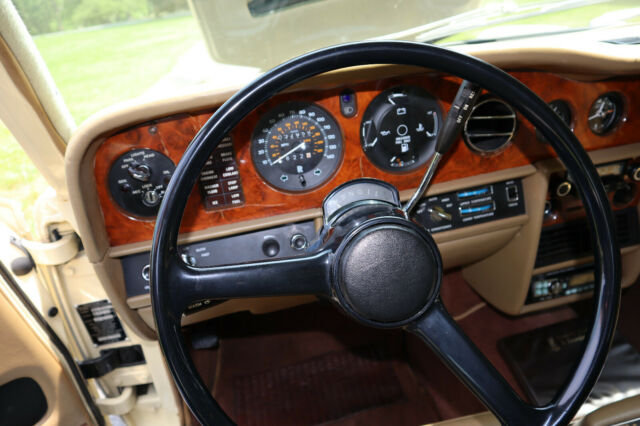 Rolls-Royce Silver Shadow 1979 image number 10