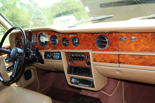 Rolls-Royce Silver Shadow 1979 image number 16