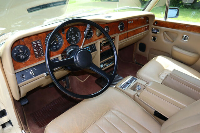 Rolls-Royce Silver Shadow 1979 image number 33