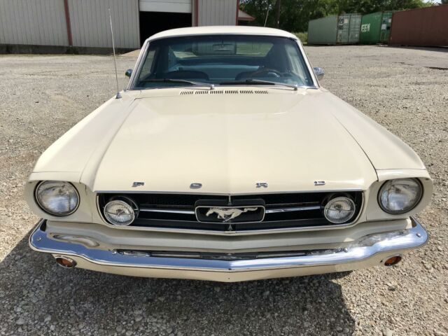 Ford Mustang 1965 image number 7