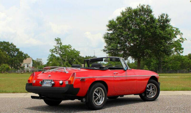 MG MGB 1978 image number 17