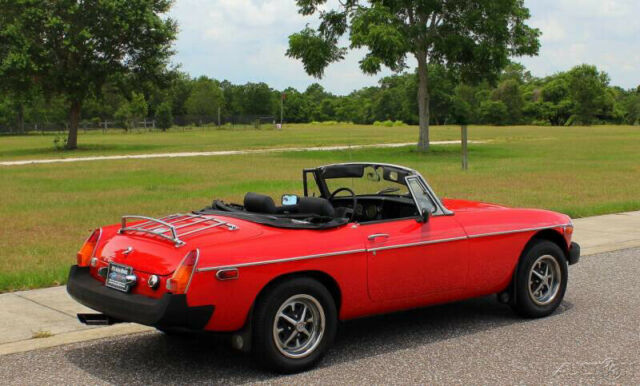 MG MGB 1978 image number 32