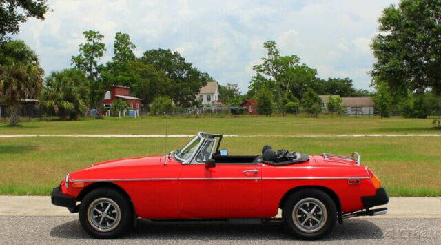 MG MGB 1978 image number 34