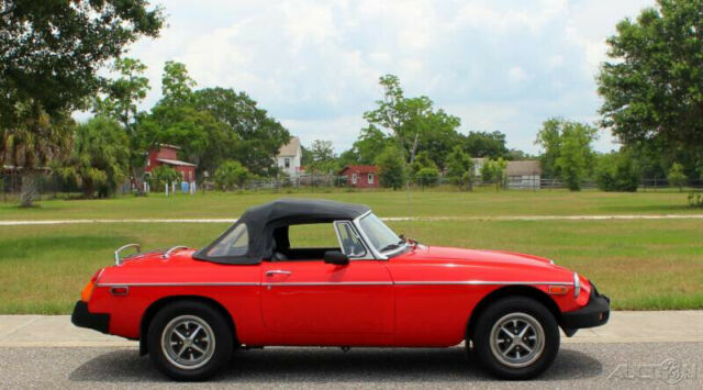 MG MGB 1978 image number 4