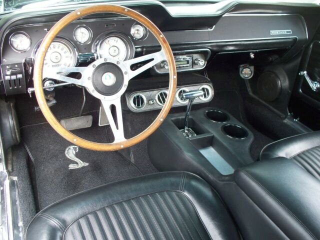 Ford Mustang 1967 image number 34