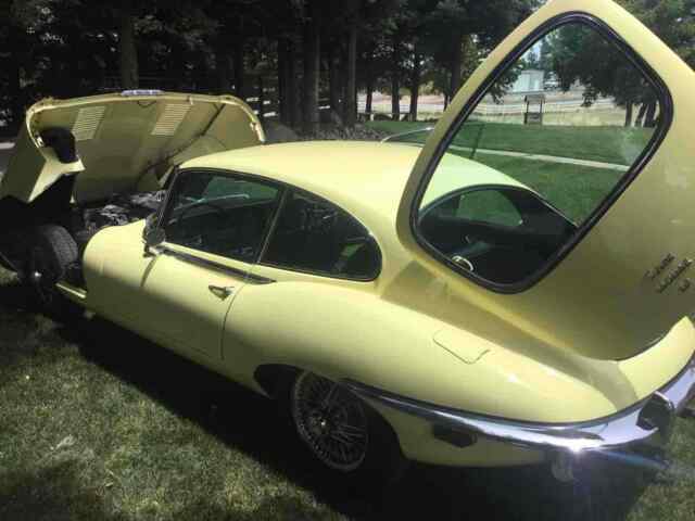 Jaguar E Type 4.2 1969 image number 15