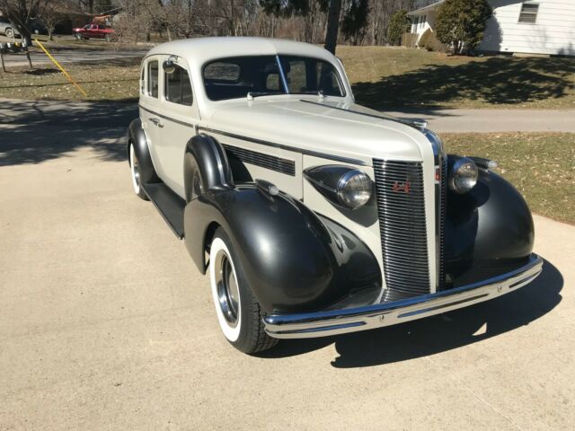 Buick Special 1937 image number 0