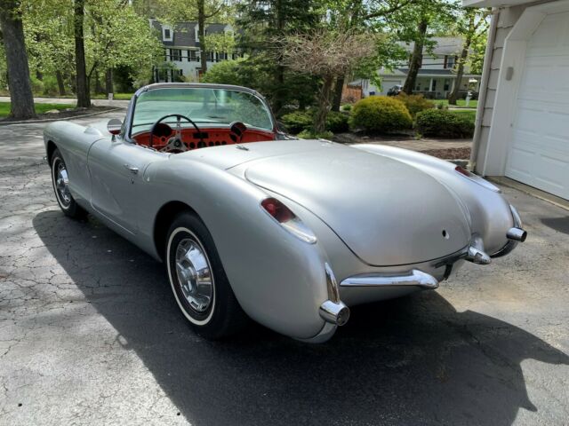 Chevrolet Corvette 1956 image number 27