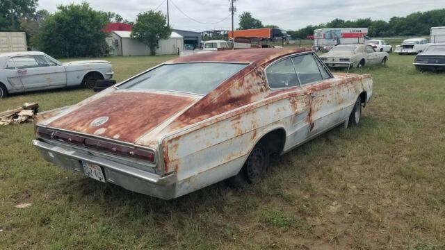 Dodge Charger 1966 image number 6