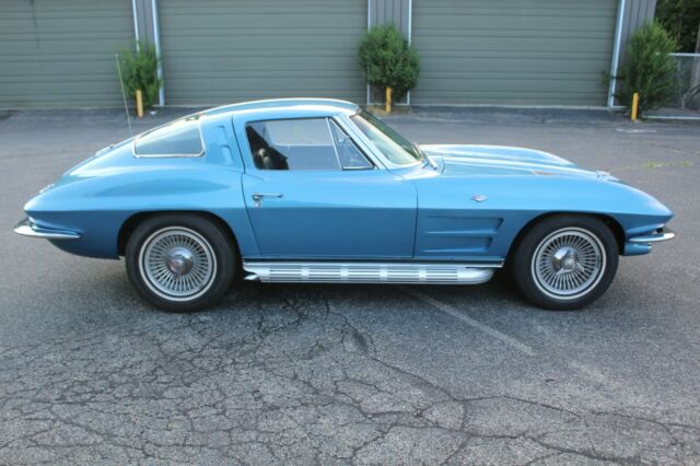 Chevrolet Corvette 1963 image number 2