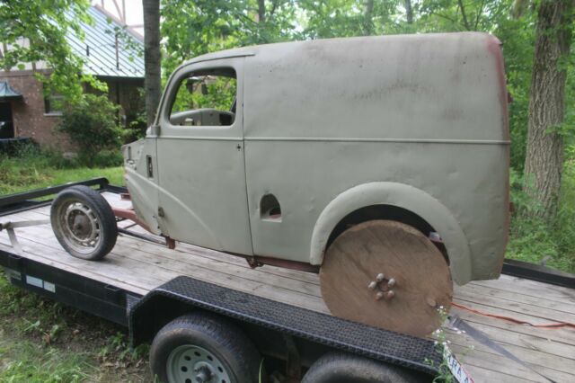 Ford Thames Panel Van 1948 image number 28