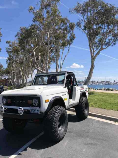 Ford Bronco 1971 image number 3