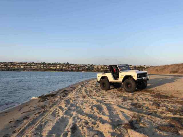 Ford Bronco 1974 image number 26