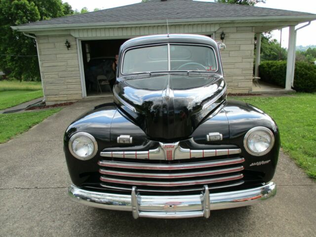 Ford Super Deluxe 1946 image number 0