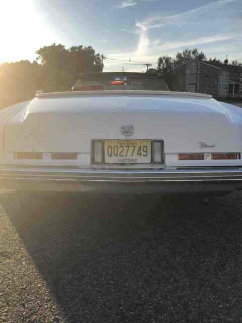 Cadillac Eldorado Convertible 1974 image number 2