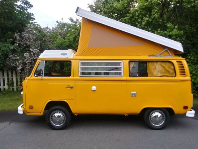 Volkswagen Bus/Vanagon 1977 image number 34