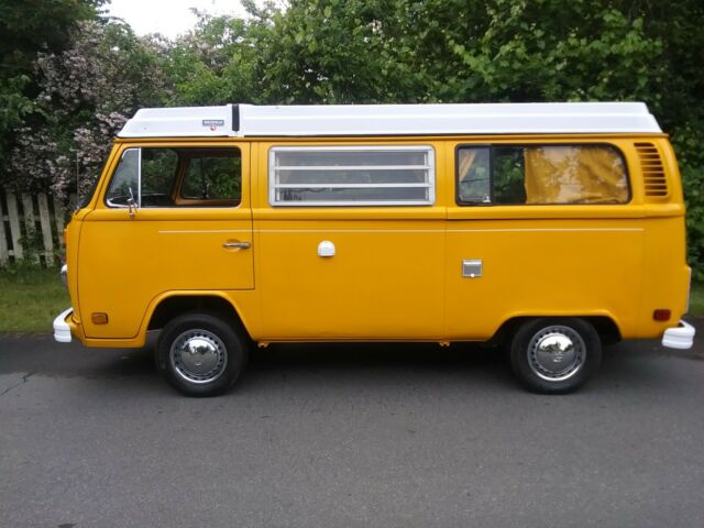 Volkswagen Bus/Vanagon 1977 image number 44