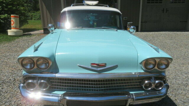 Chevrolet Brookwood 1958 image number 24