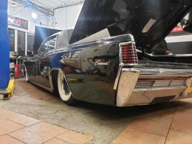 Lincoln Continental 1968 image number 28