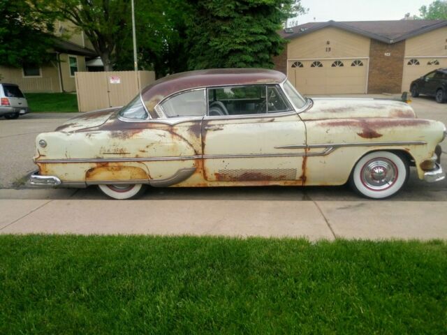 Pontiac Chieftain 1953 image number 1