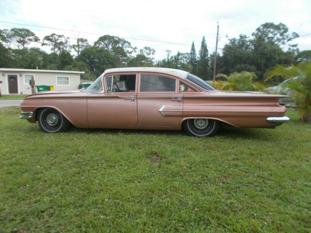 Chevrolet Bel Air/150/210 1960 image number 1