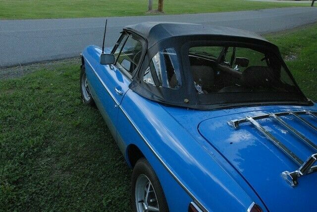 MG MGB 1979 image number 4