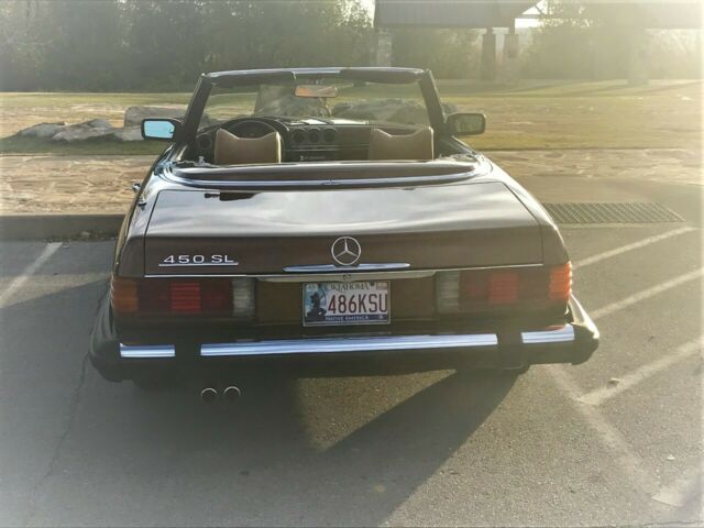 Mercedes-Benz SL-Class 1979 image number 32