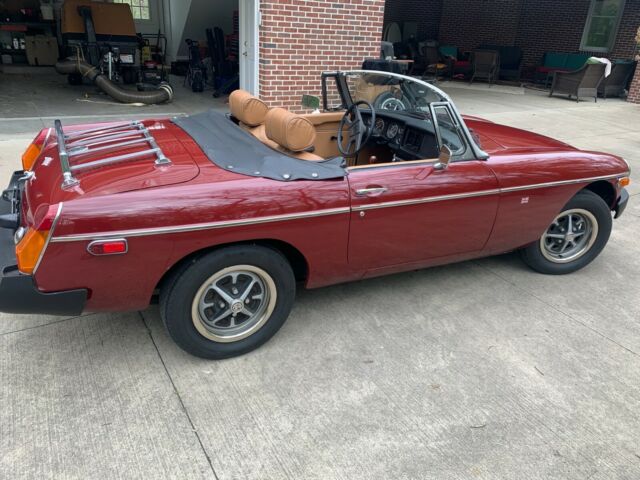 MG MGB 1979 image number 16