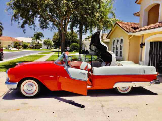 Pontiac Star Chief 1955 image number 1