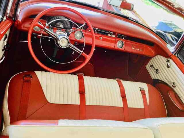 Pontiac Star Chief 1955 image number 20