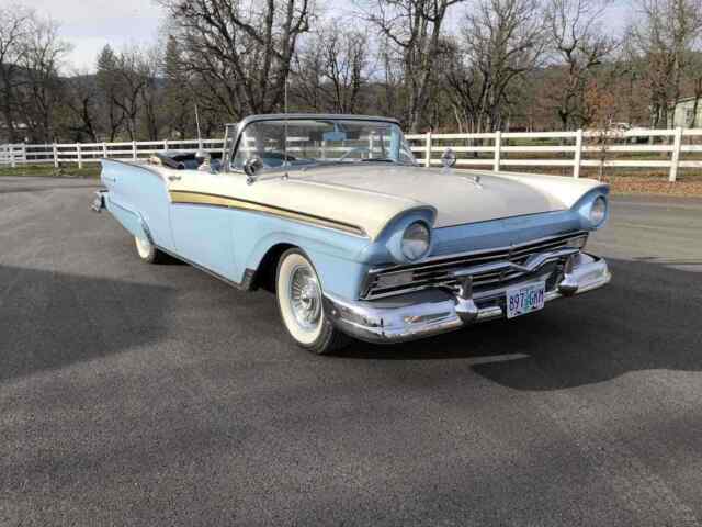 Ford Fairlane 500 convertible 1957 image number 0